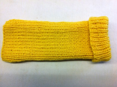 Pullover yellow 27 cm